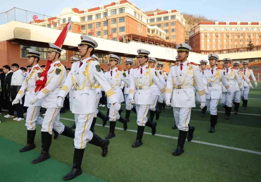 龙马精神启新程 热辣滚烫向阳生——青岛海山学校举行2024年春季开学