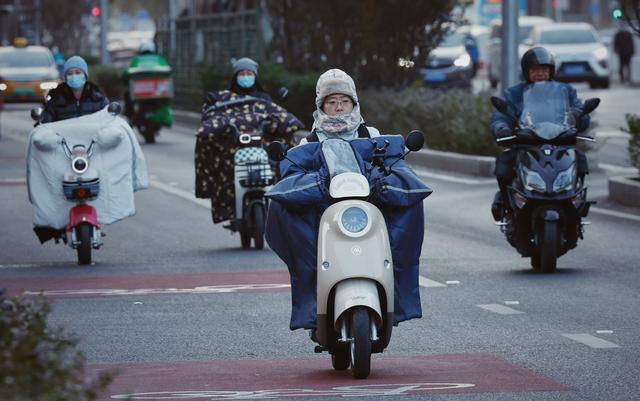 通报电动自行车火灾案例,"上榜"品牌责任不能推卸|新京报快评