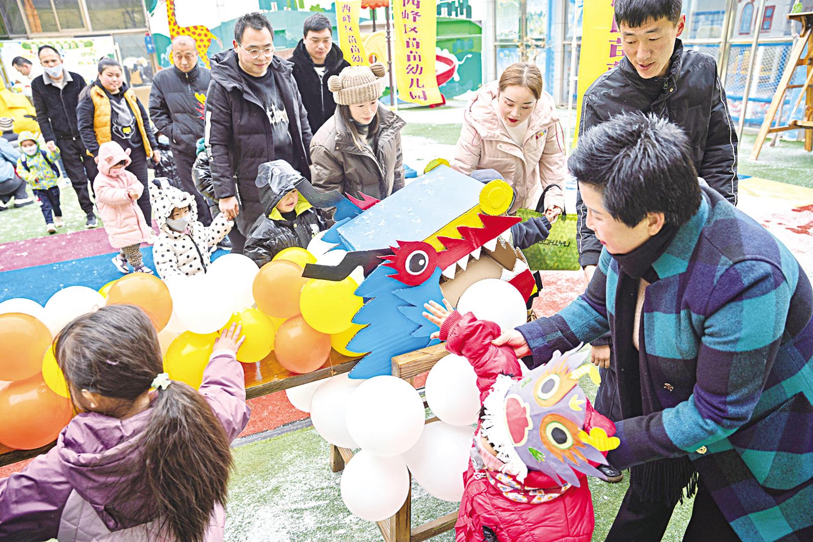 2月26日,庆阳二中学生正在上课.庆阳融媒记者 赵紫云 摄