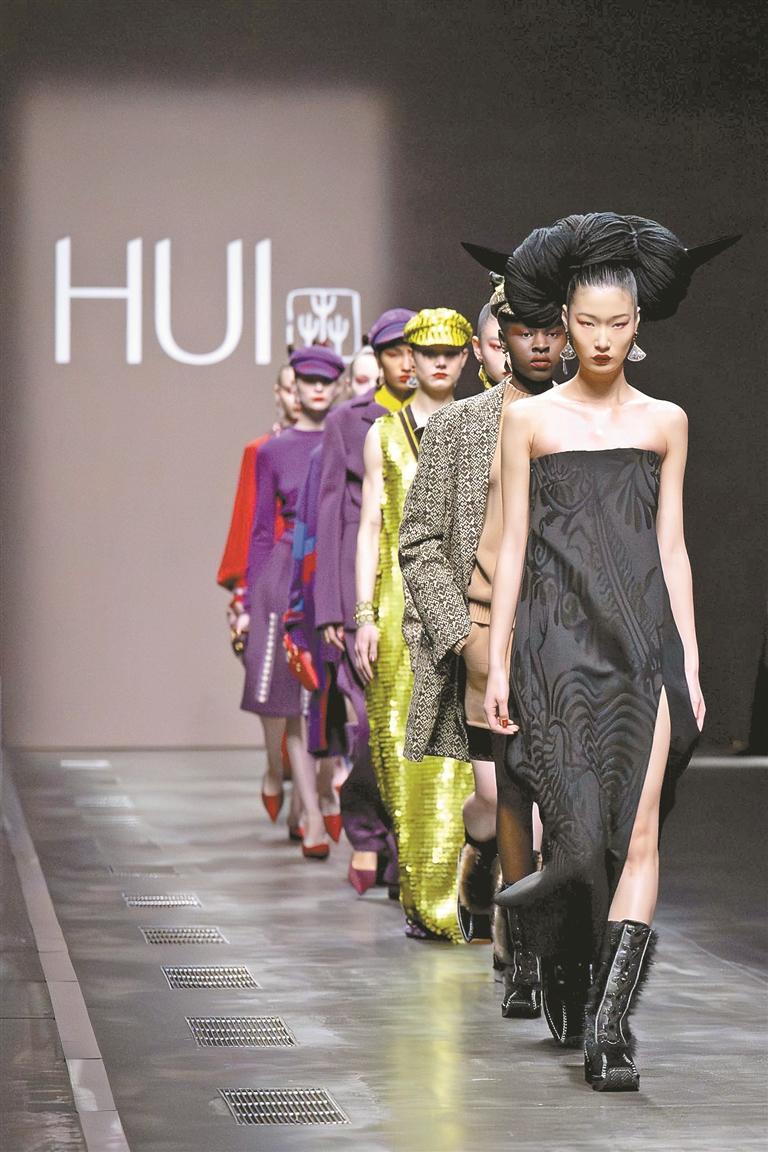 深圳hui携《高·髻》惊艳米兰|hui_新浪财经_新浪网