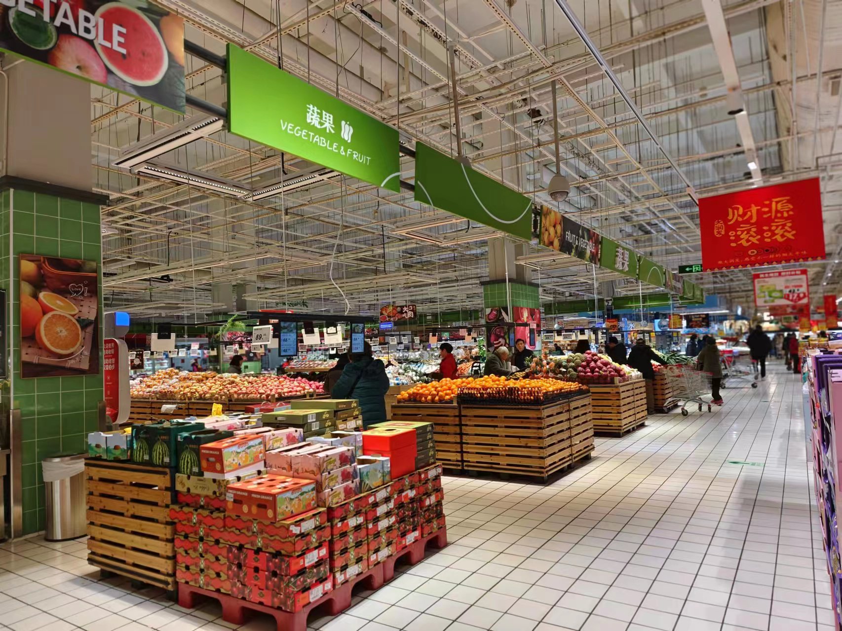 大润发沪上卖场目前正常经营.劳动报记者陆燕婷 摄影