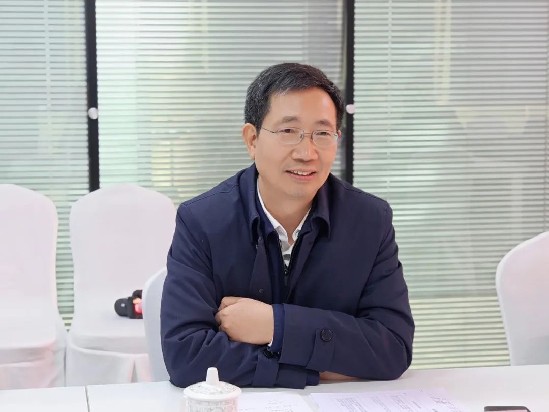 四川省商务厅副厅长陈友清对药易购一直以来对经济社会发展所作的贡献