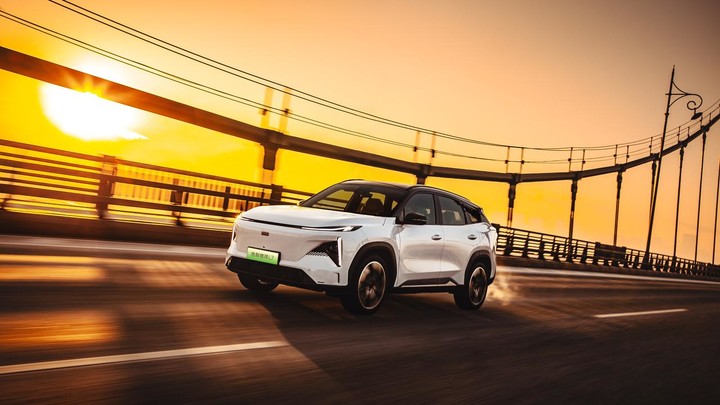 吉利银河一周年,这是中国新能源转型的速度缩影_新浪科技_新浪网