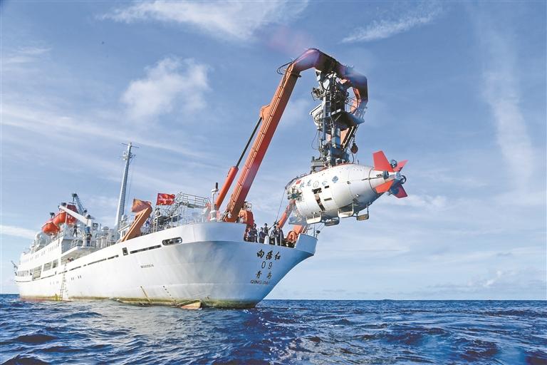 深潜:"蛟龙号"九探大西洋创造纪录|蛟龙号_新浪财经_新浪网