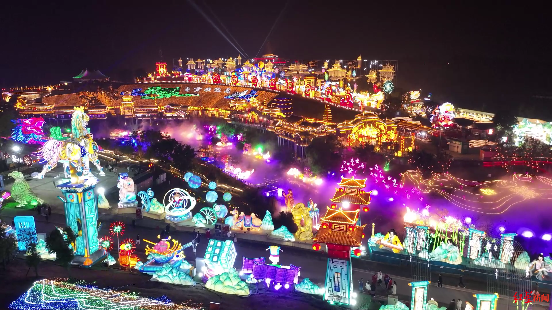 自贡灯会实景图.袁伟摄