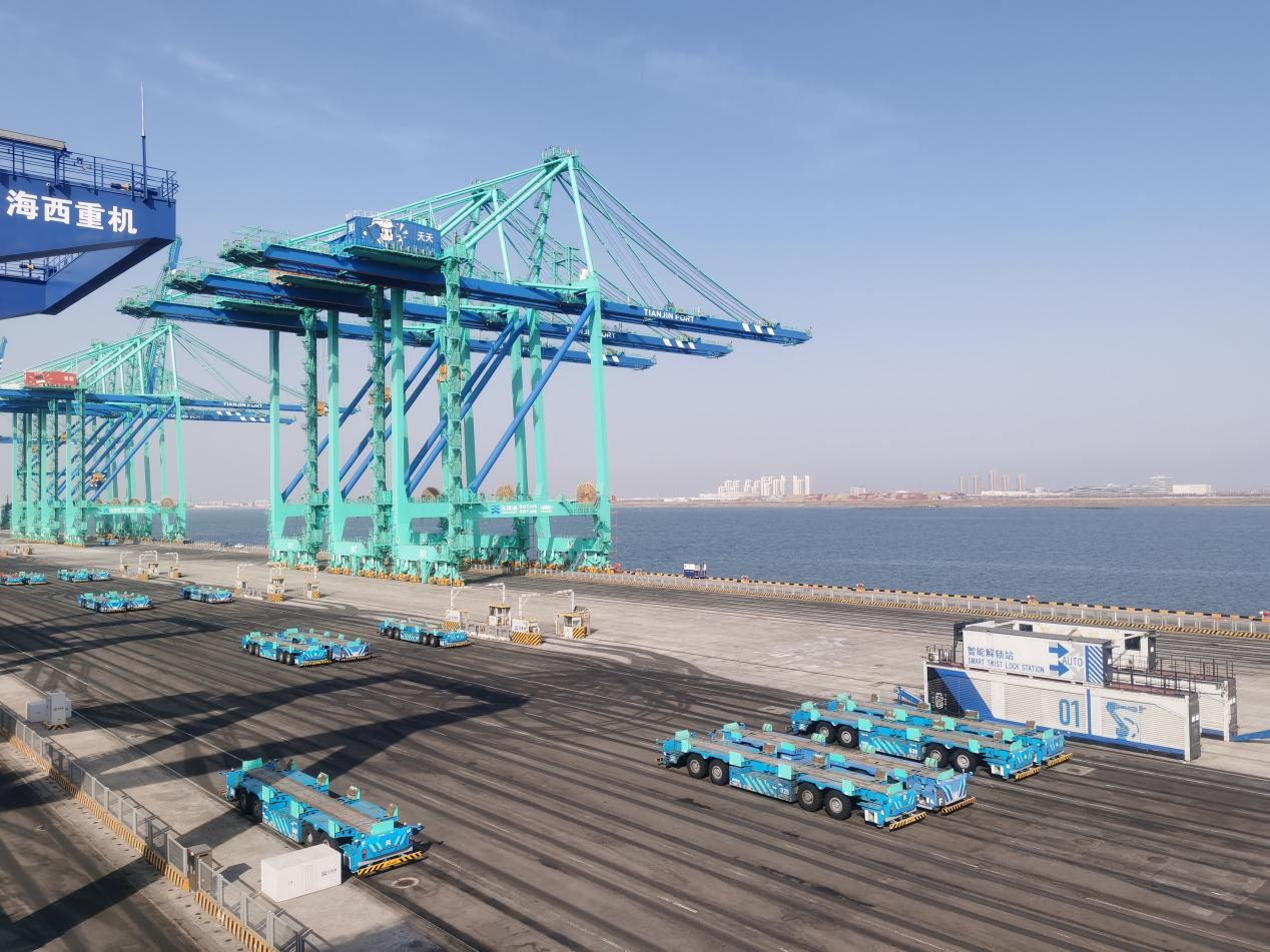 瓣瓣同心|志在万里绘宏图:一个老港口的"新"生_新浪财经_新浪网