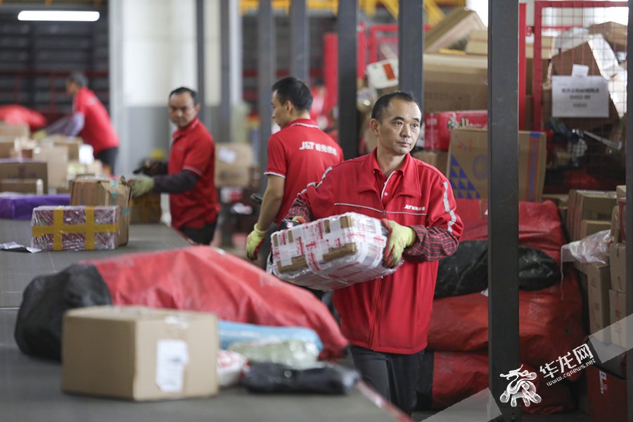 快递从业者有"难言之隐"_新浪财经_新浪网