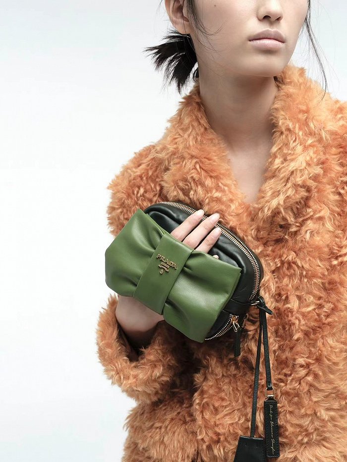 gucci秋冬女装系列,prada推出《繁花》联名系列|是日美好事物|prada