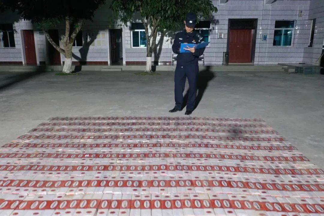 nia警像|警察_新浪财经_新浪网