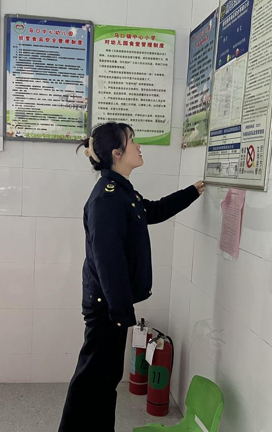 江西省永修县市场监管局立新分局开展春季开学校园食品安全检查_新浪