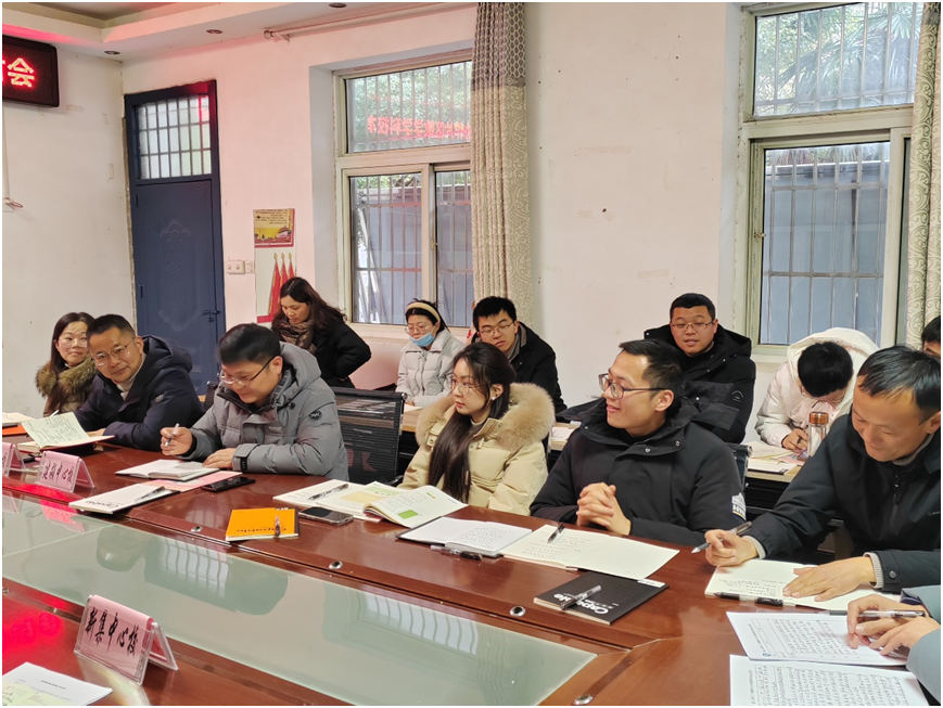 在活动的最后,西三十铺镇中心学校校长曹利对本次研讨活动做了总结,并