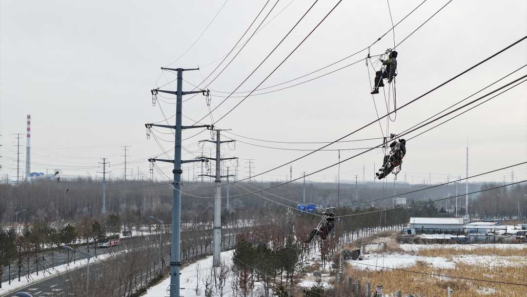 国网长春供电公司推进输电线路抗冰防舞提升改造_新浪财经_新浪网