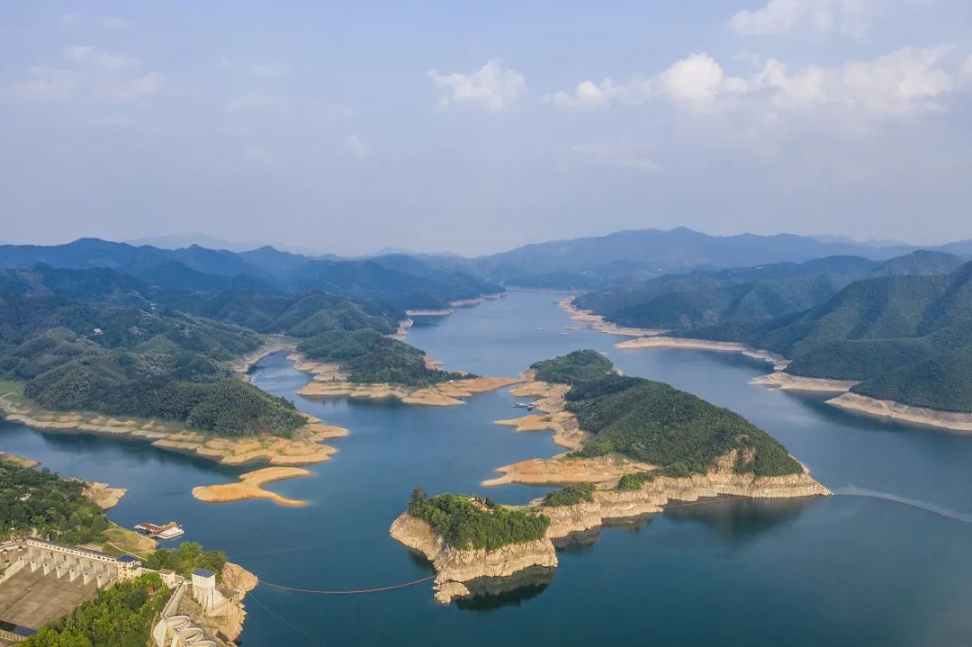 益塘水库是梅州市最大的水库,集雨面积251平方公里,是一座以防洪为主