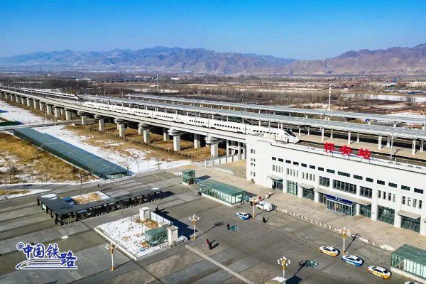 2780/2777次和d2778/2779次,郑州东至包头d2783/2782次和d2784/2781次