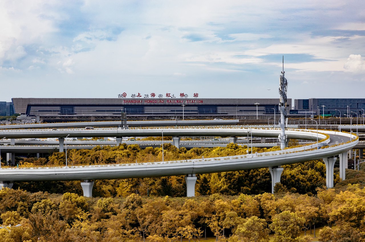 虹桥国际开放枢纽建立三年,商务区经济指标高于全市平均水平|长三角