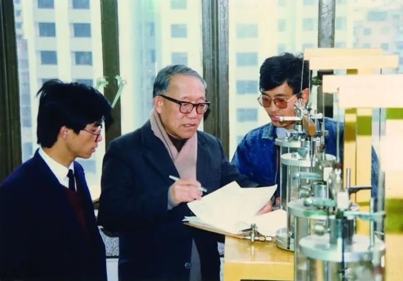 室(1998年12月)不去现场给工程把脉问诊怎能作出正确诊断并对症开药问