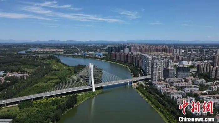 2022年夏季拍摄的跨潮白河大桥——燕潮大桥。(资料图)高澍 摄