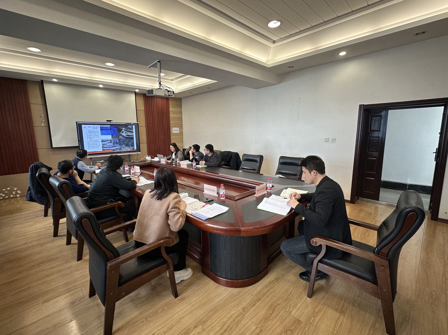 为了加快环评审批速度,春节过后,省生态环境厅收到汤原县水务局编制