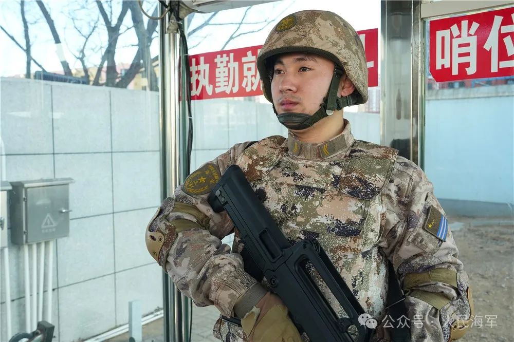 一名义务兵的退役仪式|义务兵_新浪财经_新浪网