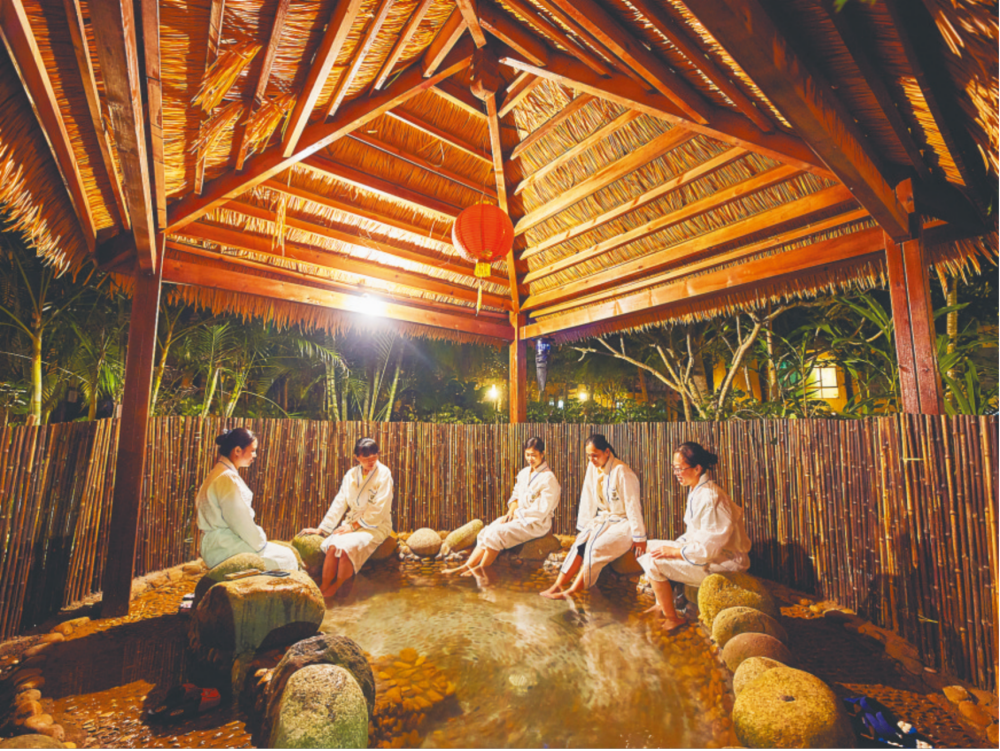 受益于海南环岛旅游公路的连锁效应,海南康养产业开年以来态势正旺