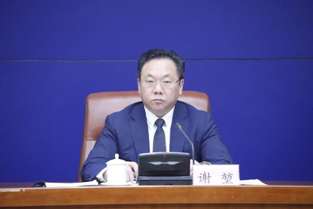 委党组成员,副局级领导干部杨兴才;市发展改革委党组成员,副主任马骏