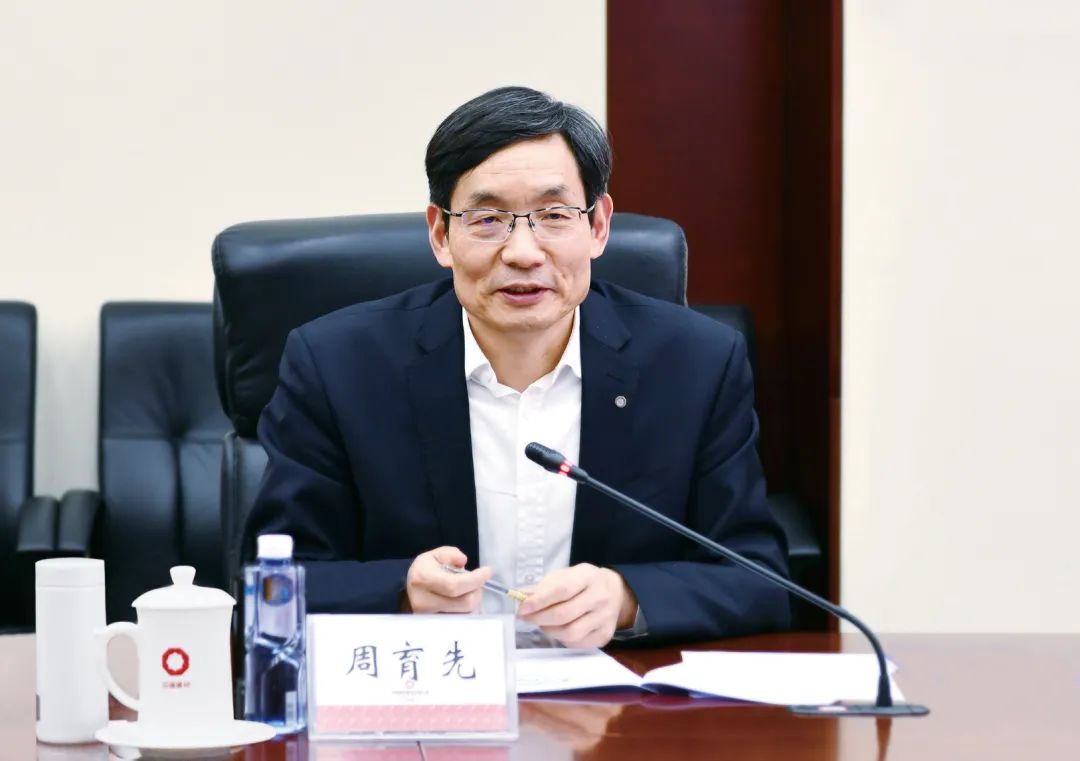 周育先会见无锡市委书记杜小刚一行