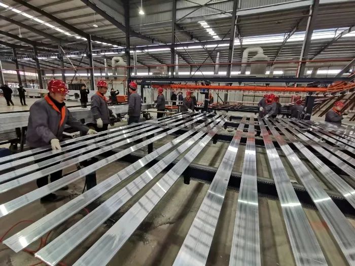 以实干作风推动高质量发展不断取得新成效—67—访杞县县委书记