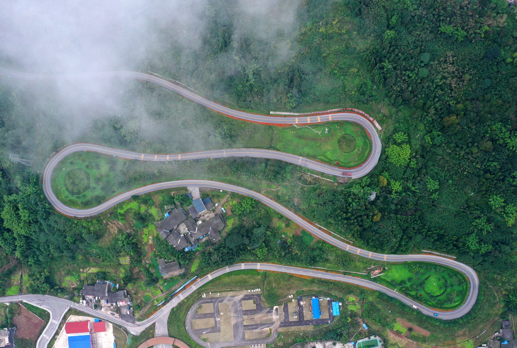 "四好农村路"建设这十年,四川农村公路总里程居全国
