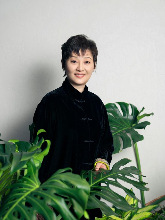 徐帆:我愿做个长情的人丨人物