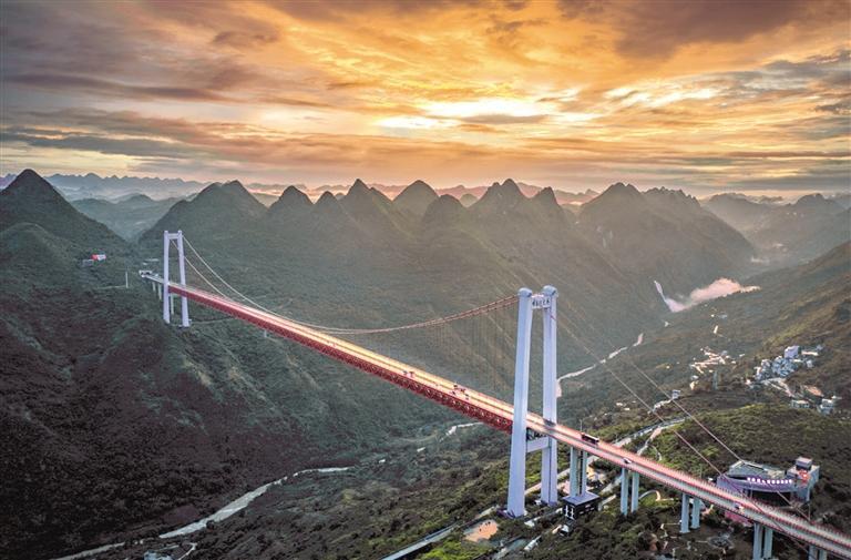 安顺坝陵河大桥. (安顺市委宣传部供图)