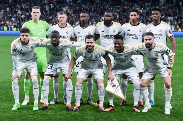 3月6日,皇家马德里队首发球员合影.新华社发(古斯塔沃·巴连特摄)