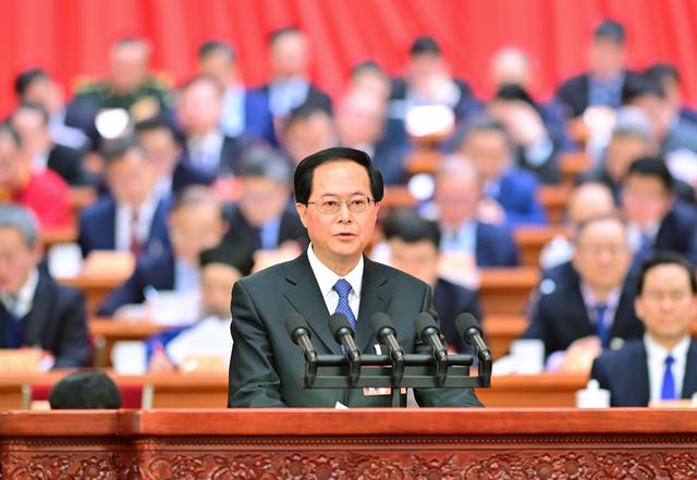 两会丨全国政协十四届二次会议第二次全体会议大会发言|人民大会堂