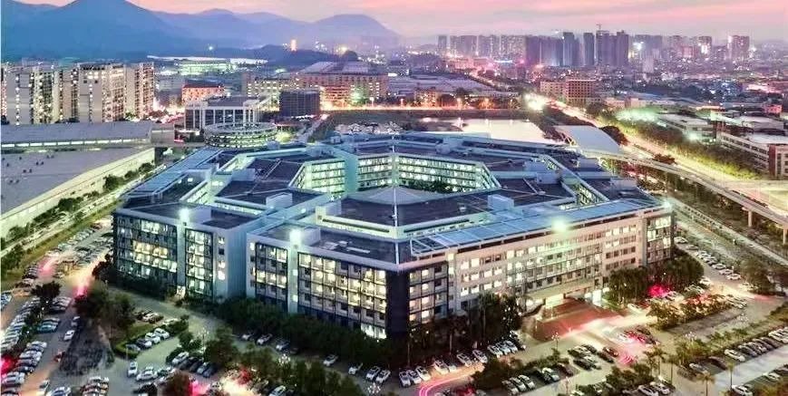 (该图为比亚迪坪山工业园外观)