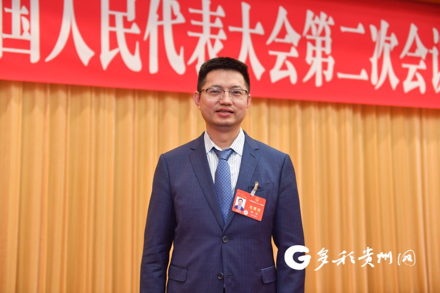【聚焦全国两会·向“黔”看,2024】杨硕代表:让基层中医药服务“强起来”,让更多人在“家门口”看好病_新浪财经_新浪网