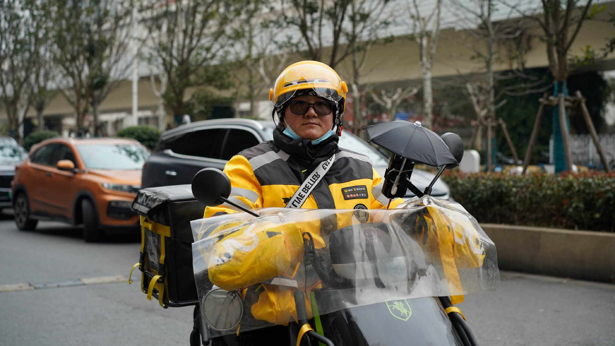 女骑手裘凤:一个关于奋斗,成长和拥抱生活的故事