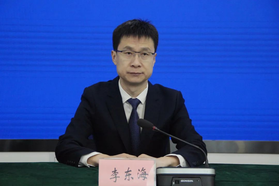 市教育局党组成员,山东省北镇中学党委书记  李东海近年来,北镇中学以