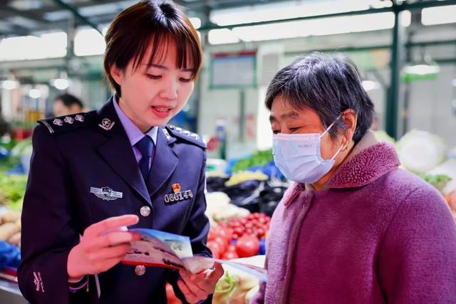 今天,来认识一位崇明女刑警_新浪财经_新浪网