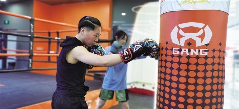 美团拳击运动订单量同比增长130%兰州晚报讯 "三八"妇女节临近,"悦己