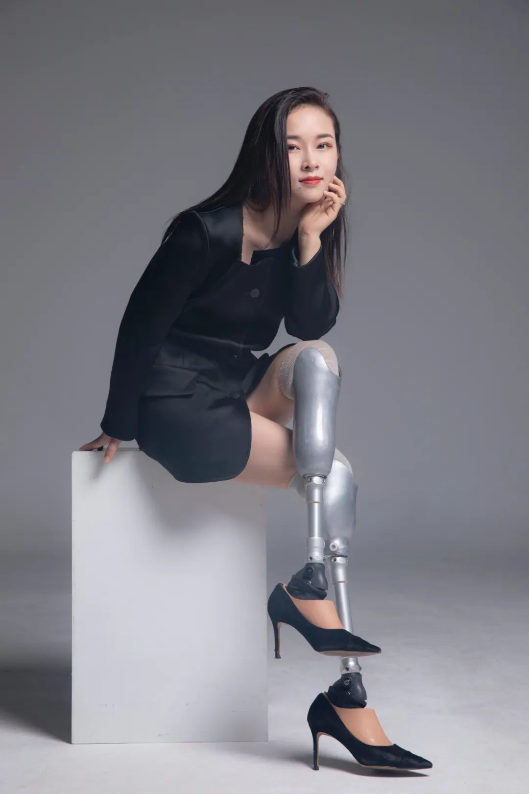 廖智用自己的亲身经历告诉大家,即使身体残疾也可以活出属于自己的