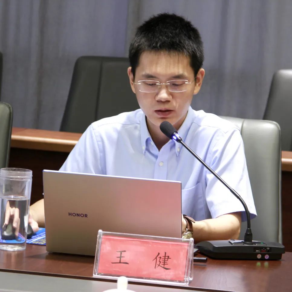 王健博士是万邦德制药集团引进的首位进站博士后,于2022年5月进站