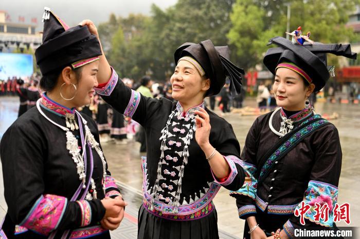 云南西畴:"女子太阳节"遇上国际劳动妇女节|太阳_新浪财经_新浪网
