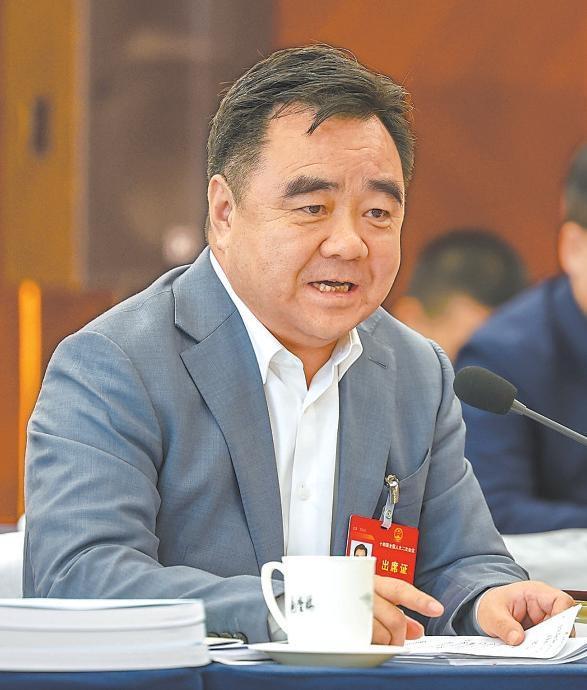 【两会连线】黄泽元代表:革命老区竞逐数字经济新赛道