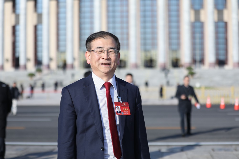 专访全国政协委员,甘肃省工信厅副厅长黄宝荣:抢抓"风口",西部省份