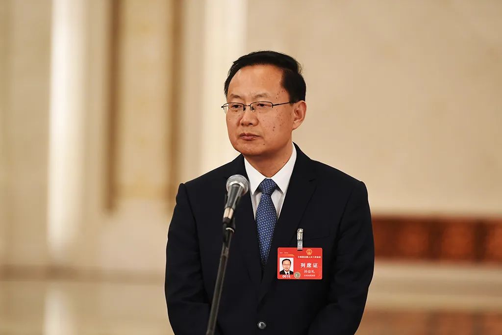 文化和旅游部部长孙业礼接受采访.人民网记者 翁奇羽 摄