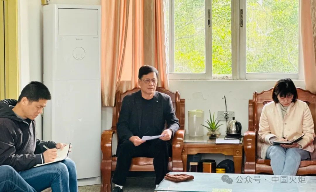 汕头市3月6日晚,龙岗区平湖街道关工委联合街道妇联,街道长青老龄大学