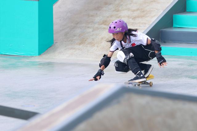 杭州亚运会滑板女子街式冠军崔宸曦,以积分赛第七名的成绩入围奥运