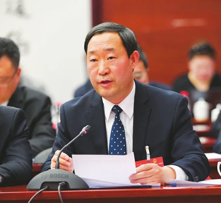 常书铭做客新华访谈:开拓能源产业蓝海,壮大甲醇汽车赛道_新浪财经