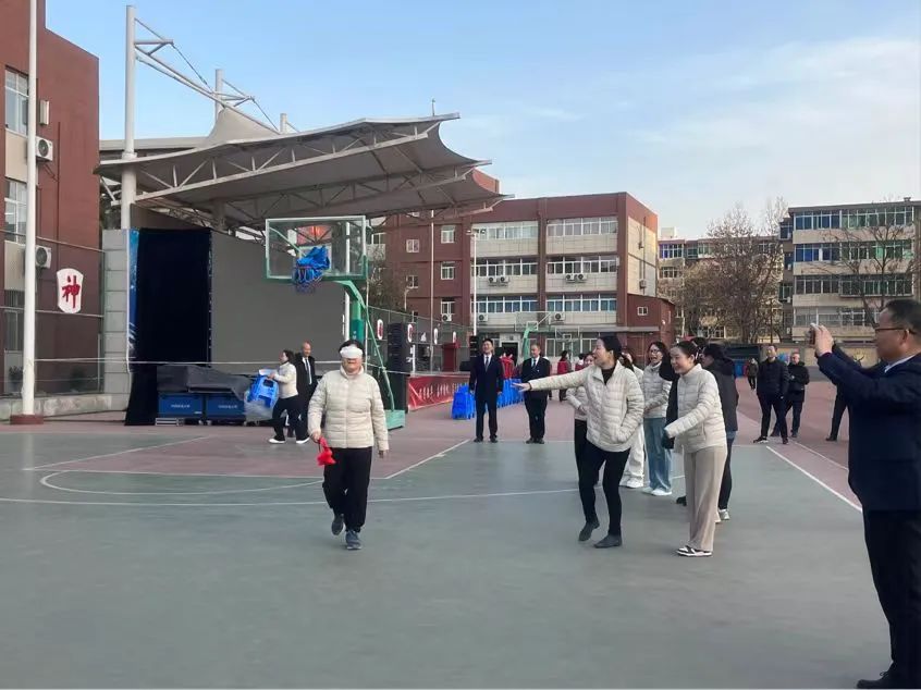 柔肩担重任,巾帼绽芳华——西安市第四十八中学庆"三八"女神节系列