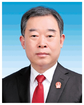 本报记者 崔东凯 张冲    为大局服务,为人民司法,是人民法院审判