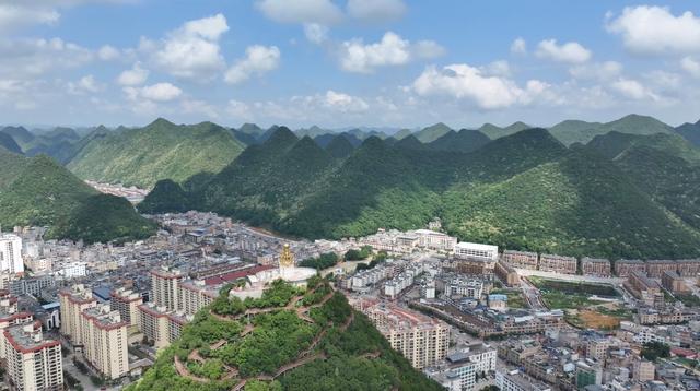 云南省文山壮族苗族自治州西畴县是全国石漠化程度最严重的地区之一